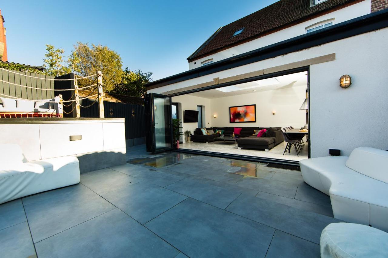 Rounton Villa By Maison Parfaite - Hot Tub - Sea Views - Parking 罗宾胡兹贝 外观 照片