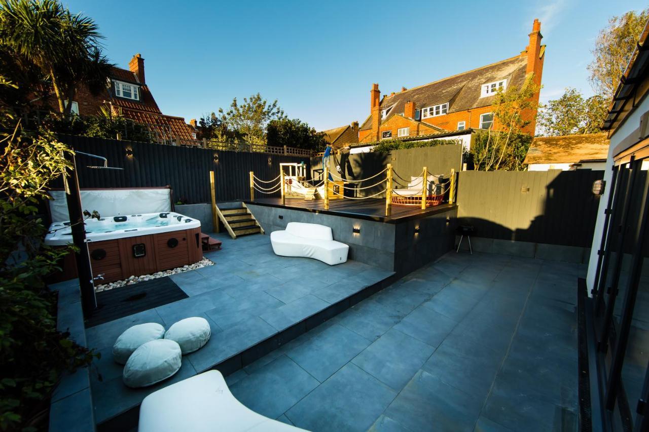 Rounton Villa By Maison Parfaite - Hot Tub - Sea Views - Parking 罗宾胡兹贝 外观 照片