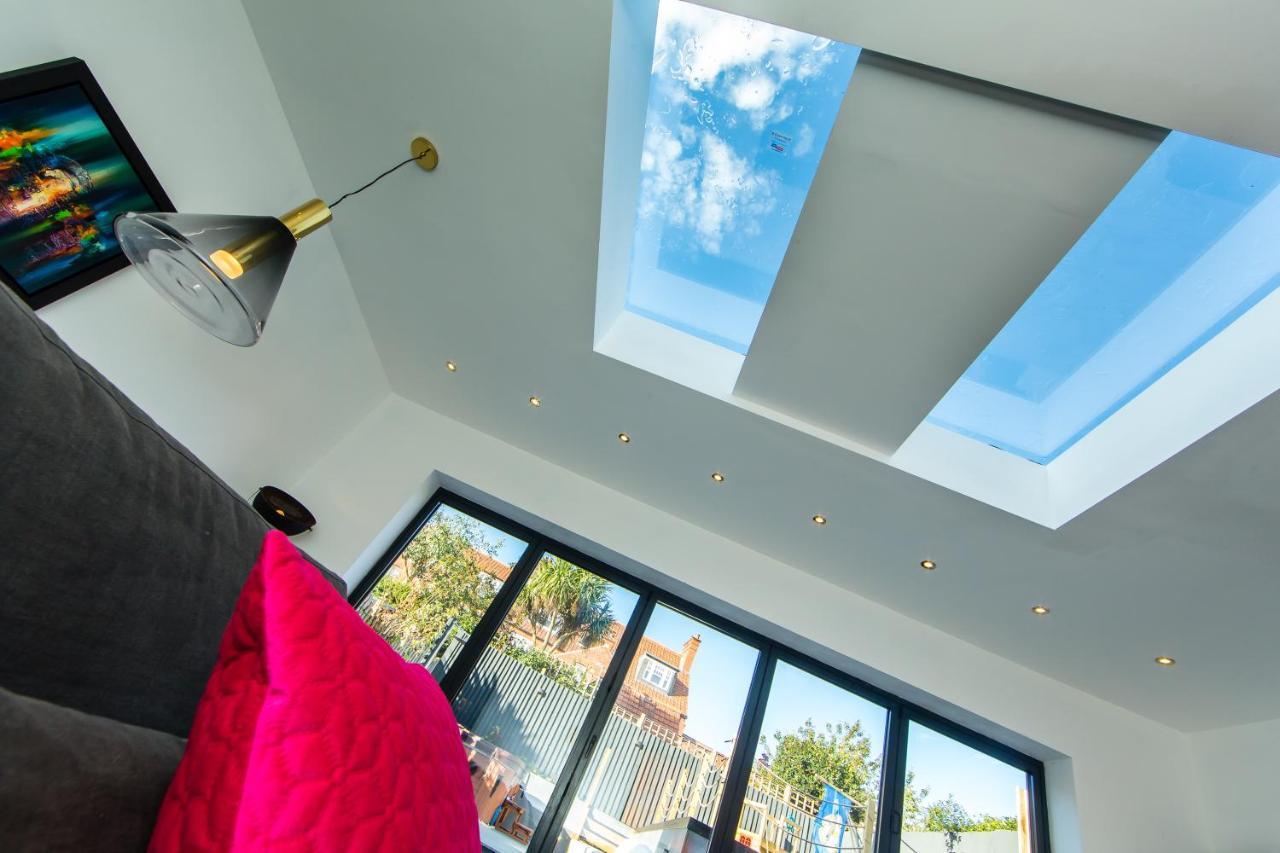 Rounton Villa By Maison Parfaite - Hot Tub - Sea Views - Parking 罗宾胡兹贝 外观 照片