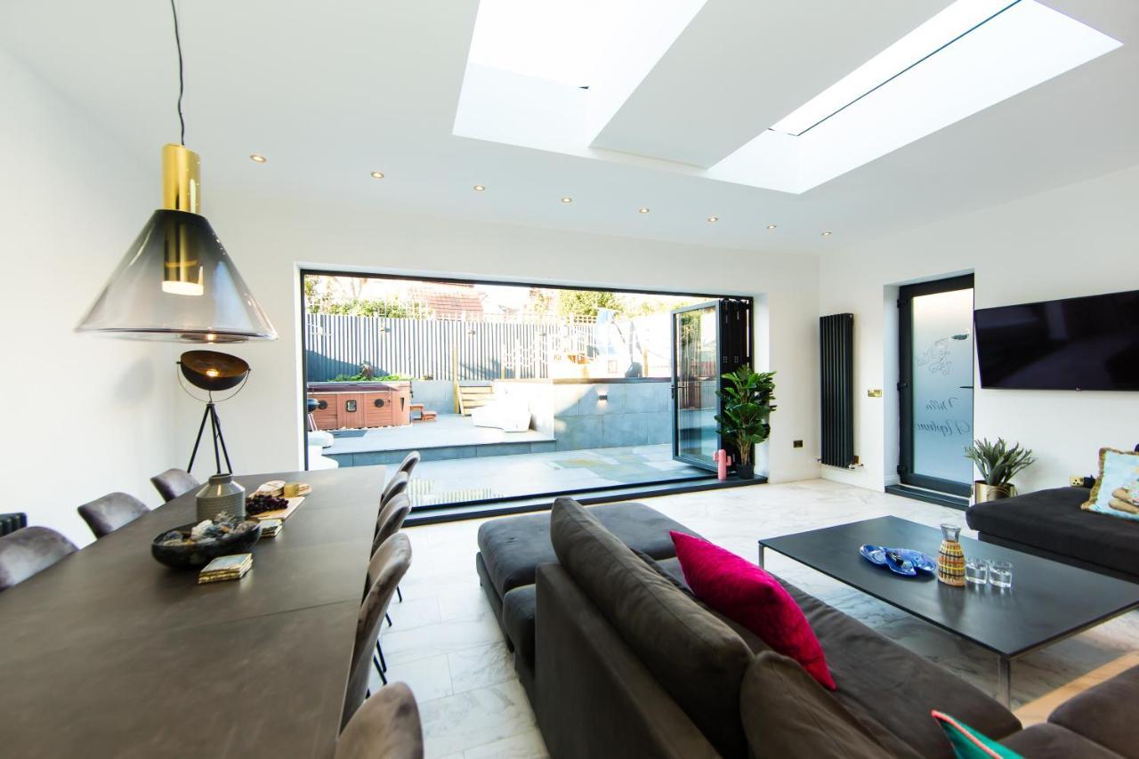 Rounton Villa By Maison Parfaite - Hot Tub - Sea Views - Parking 罗宾胡兹贝 外观 照片